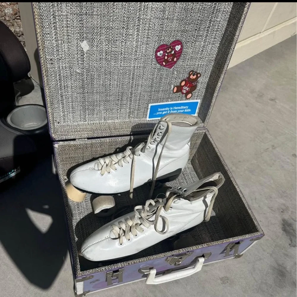 White Roller Skates with Case - Picture 1 of 1